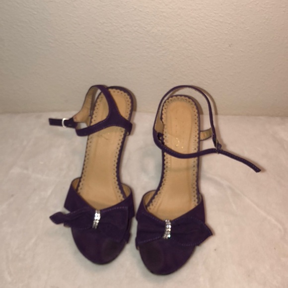 ❌SOLD❌ Purple Floral-Printed Wedges - Picture 4 of 6